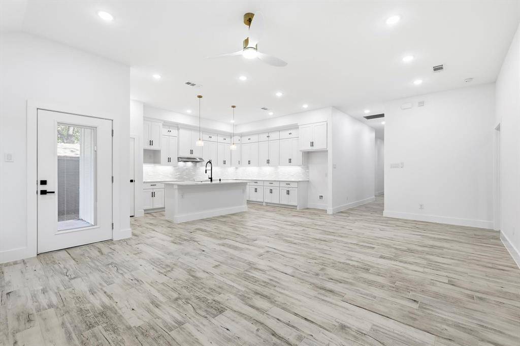 Gun Barrel City, TX 75156,110 Doe Run Road