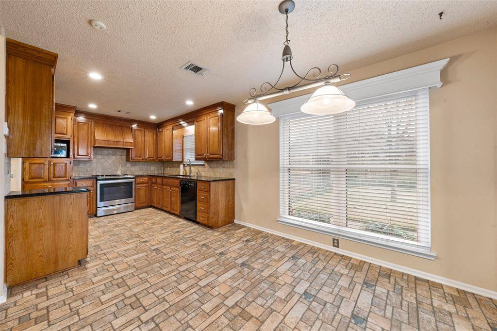 Robinson, TX 76706,712 N Old Robinson Road