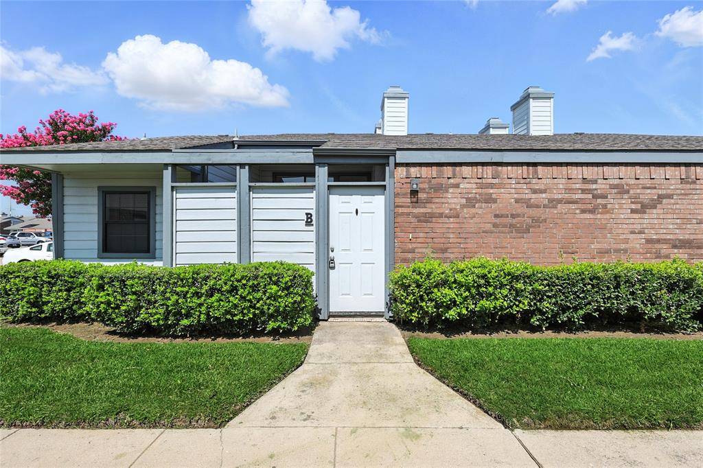 640 Bellaire Drive #B, Hurst, TX 76053
