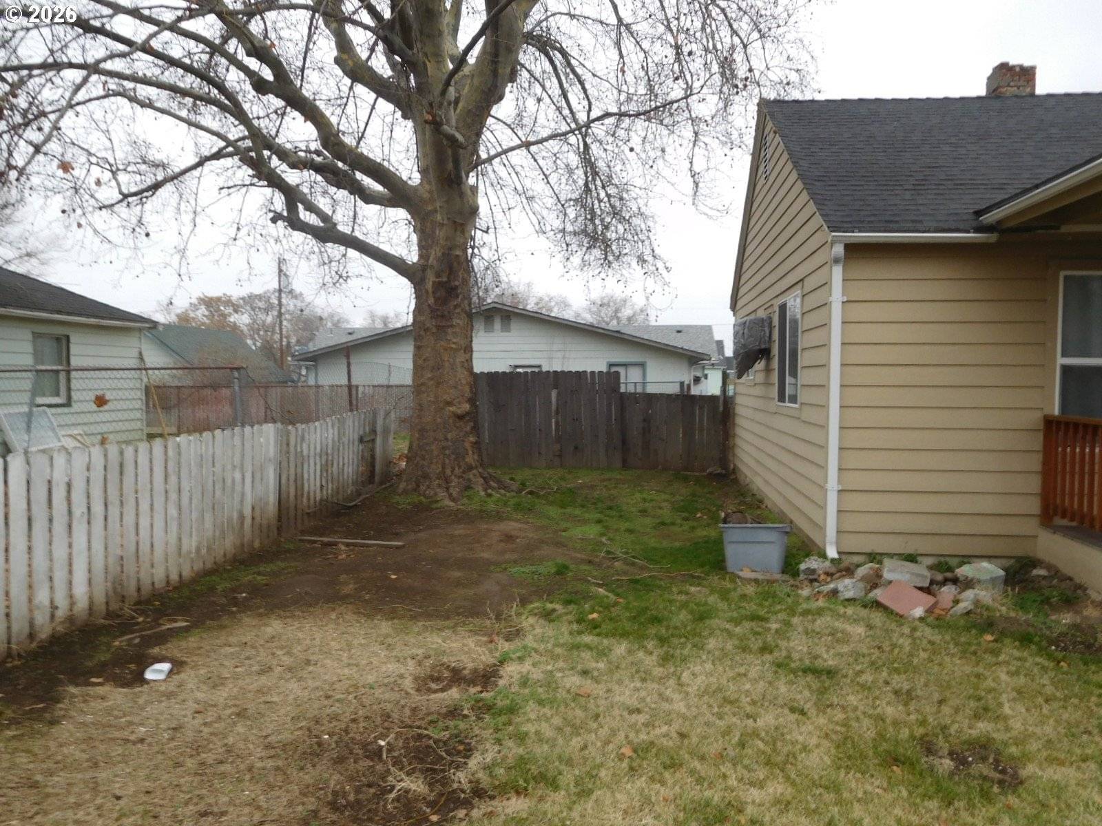 Milton Freewater, OR 97862,214 NW 5TH AVE