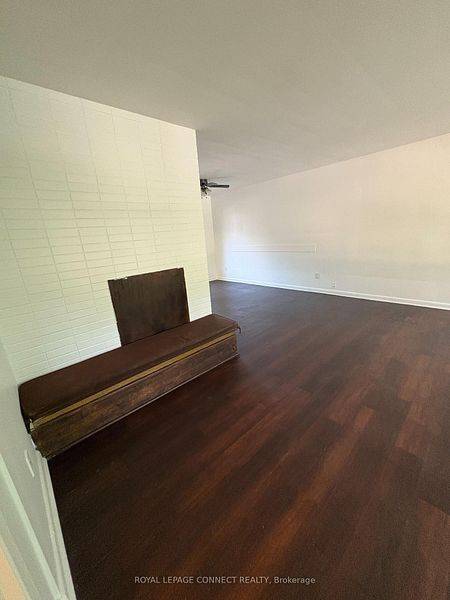 Toronto E10, ON M1E 2R8,4130 Lawrence AVE E