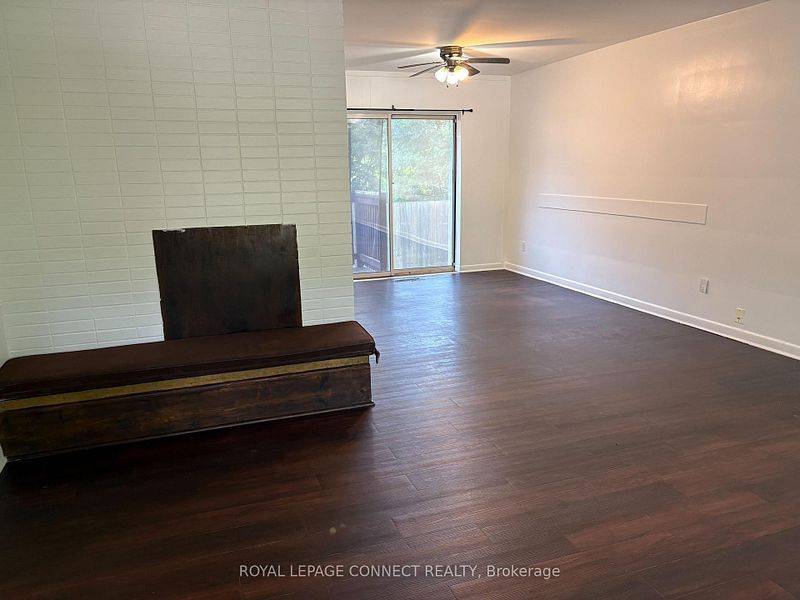 Toronto E10, ON M1E 2R8,4130 Lawrence AVE E