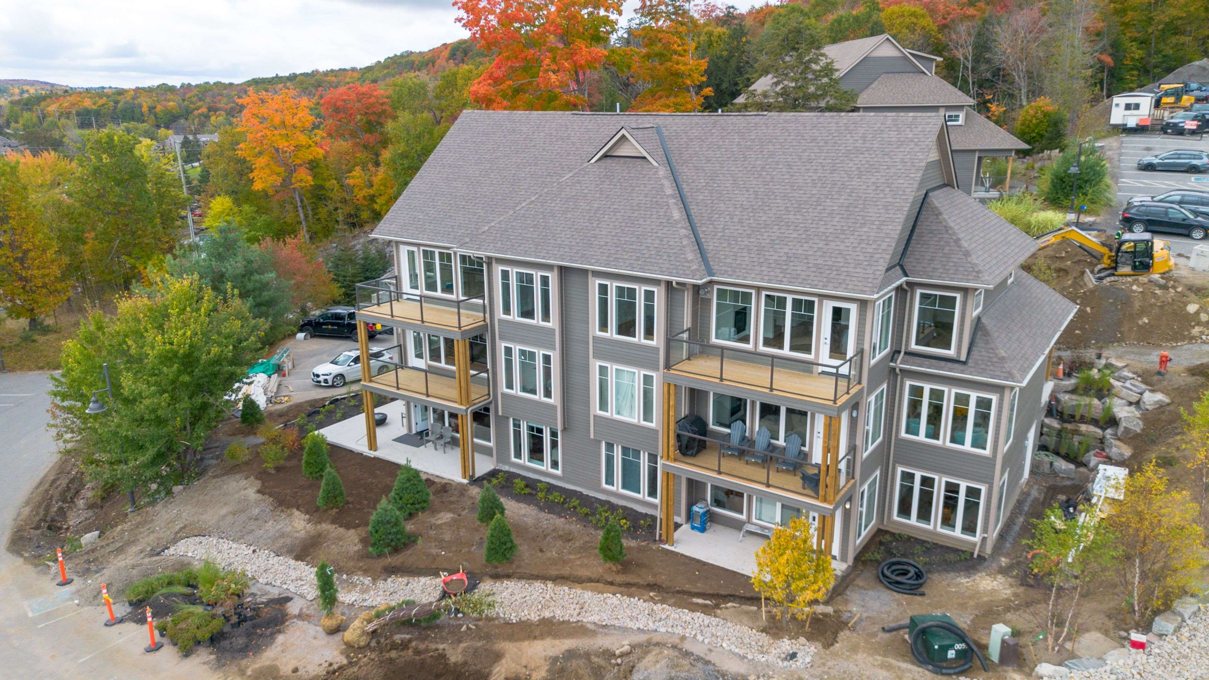 Huntsville, ON P1H 0B8,2 Tree Tops LN #102