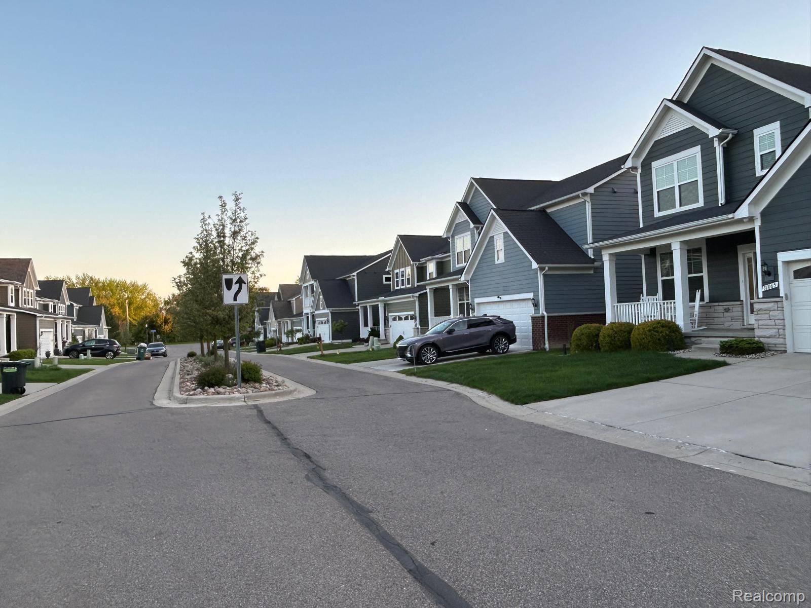 Beverly Hills, MI 48025,31065 Tremont LN