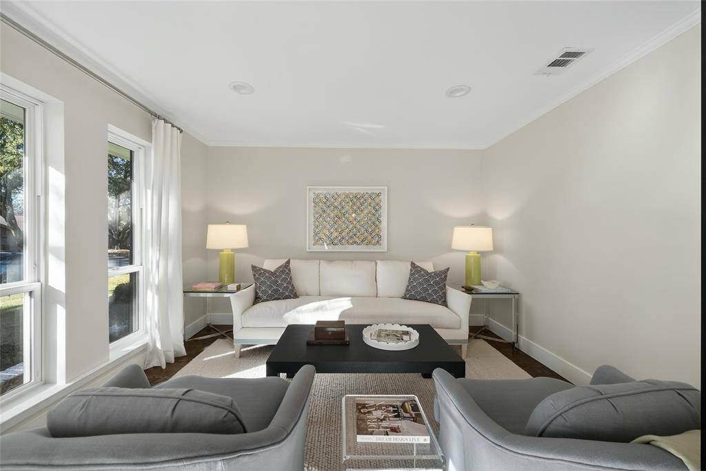 Dallas, TX 75244,4123 Myerwood Lane