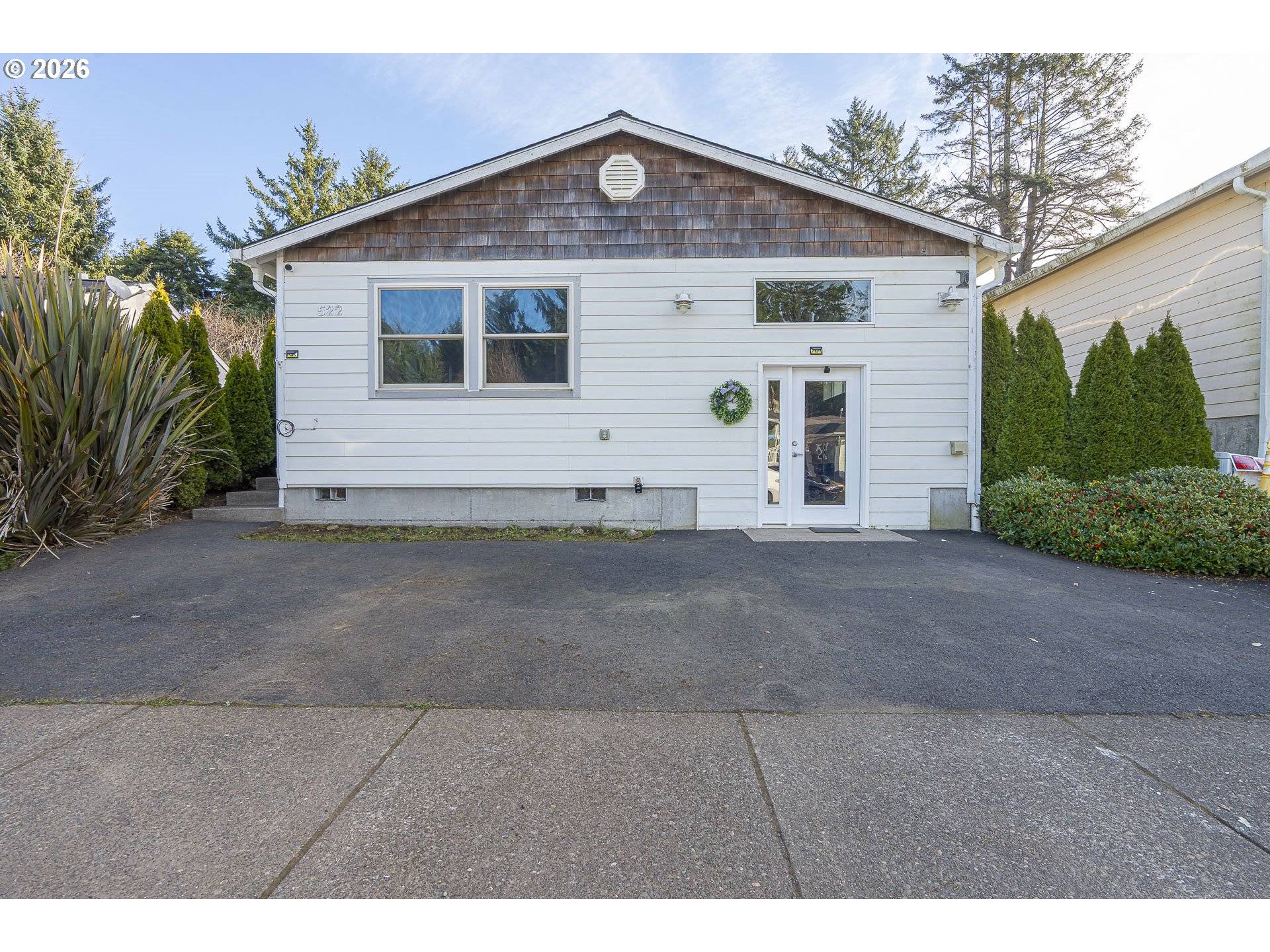 Lincoln City, OR 97367,522 SE NEPTUNE AVE