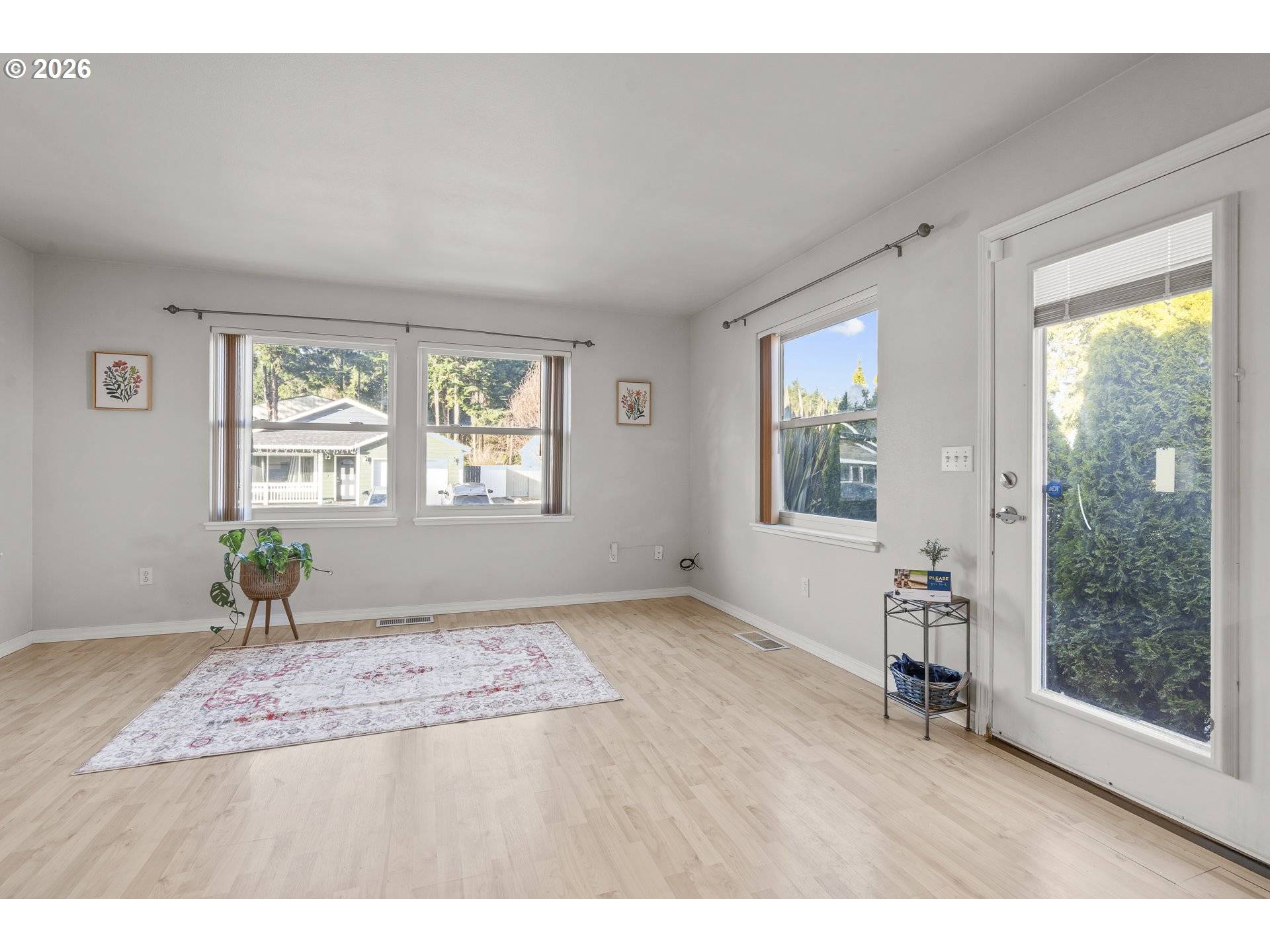 Lincoln City, OR 97367,522 SE NEPTUNE AVE