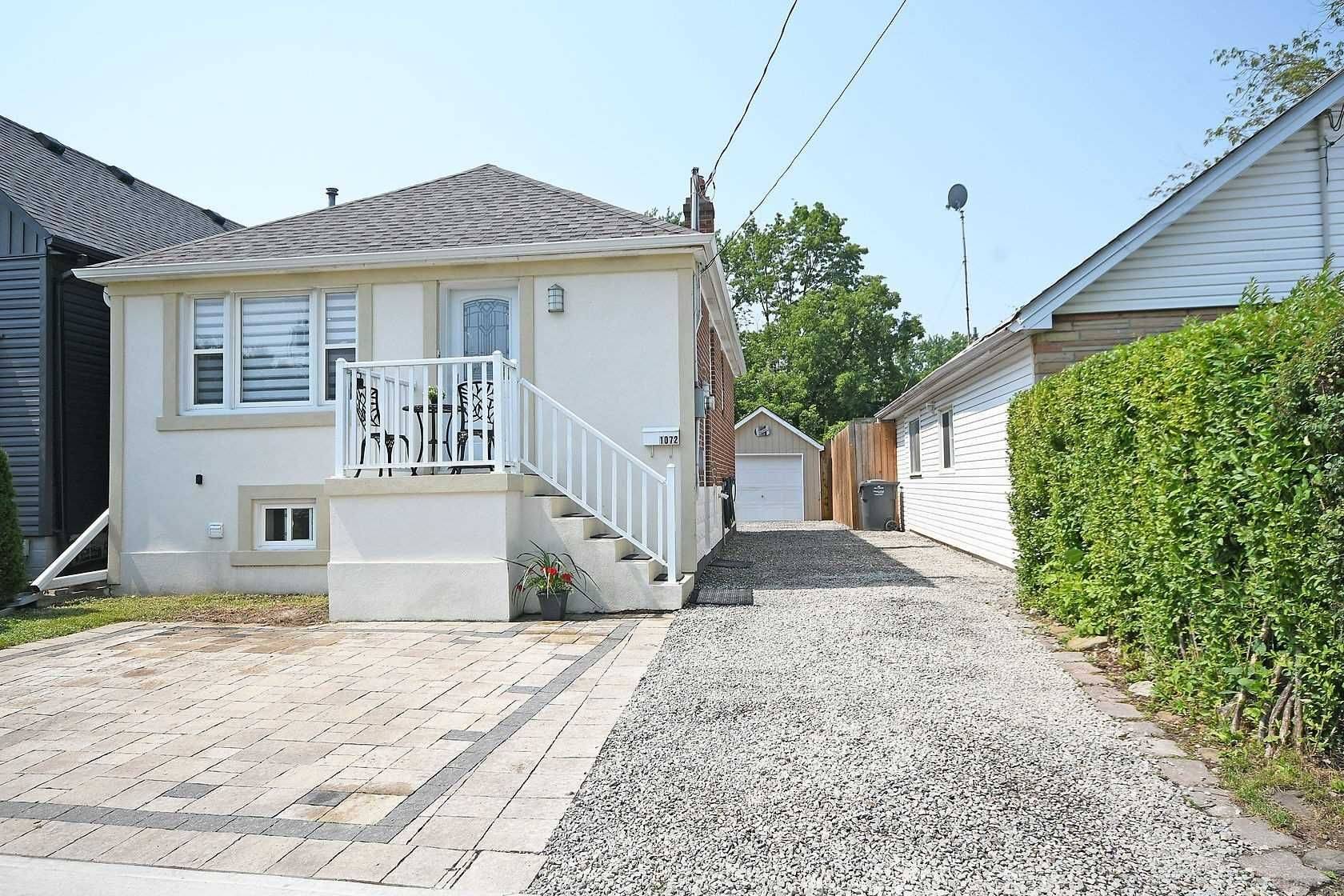 Mississauga, ON L5E 1Z8,1072 Alexandra AVE #Upper