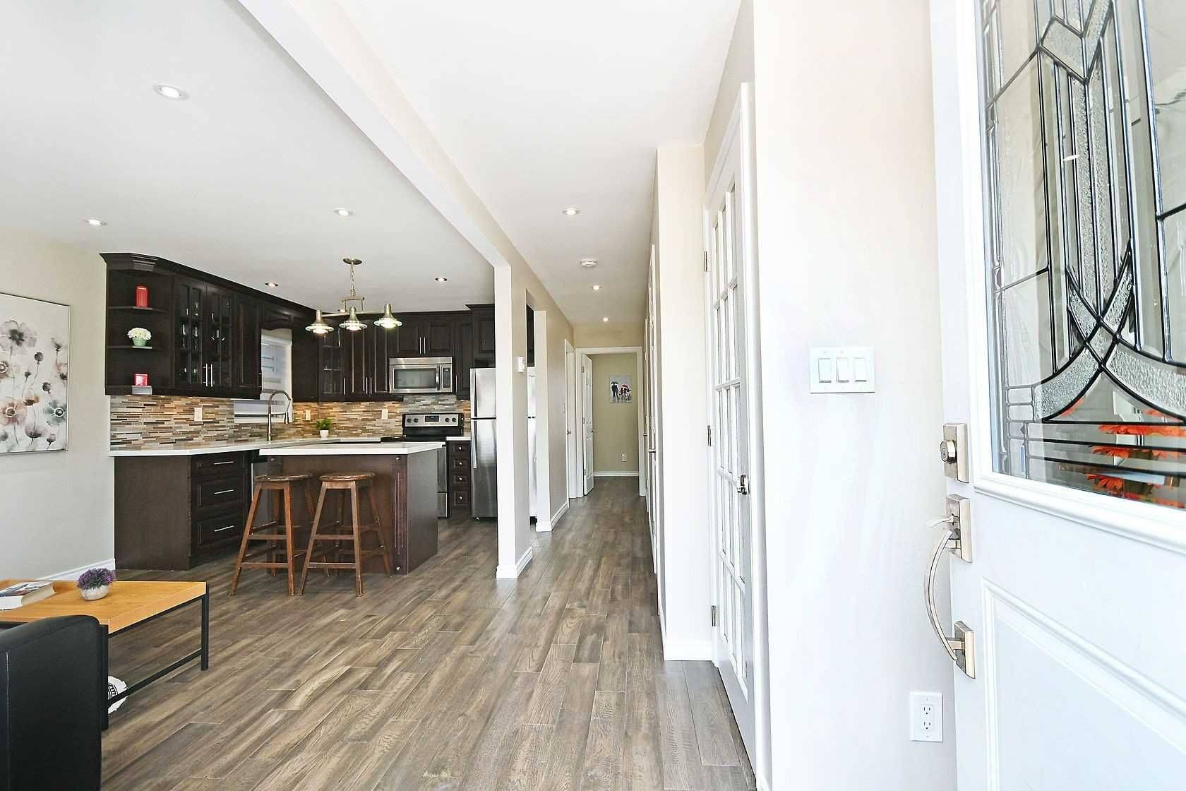 Mississauga, ON L5E 1Z8,1072 Alexandra AVE #Upper