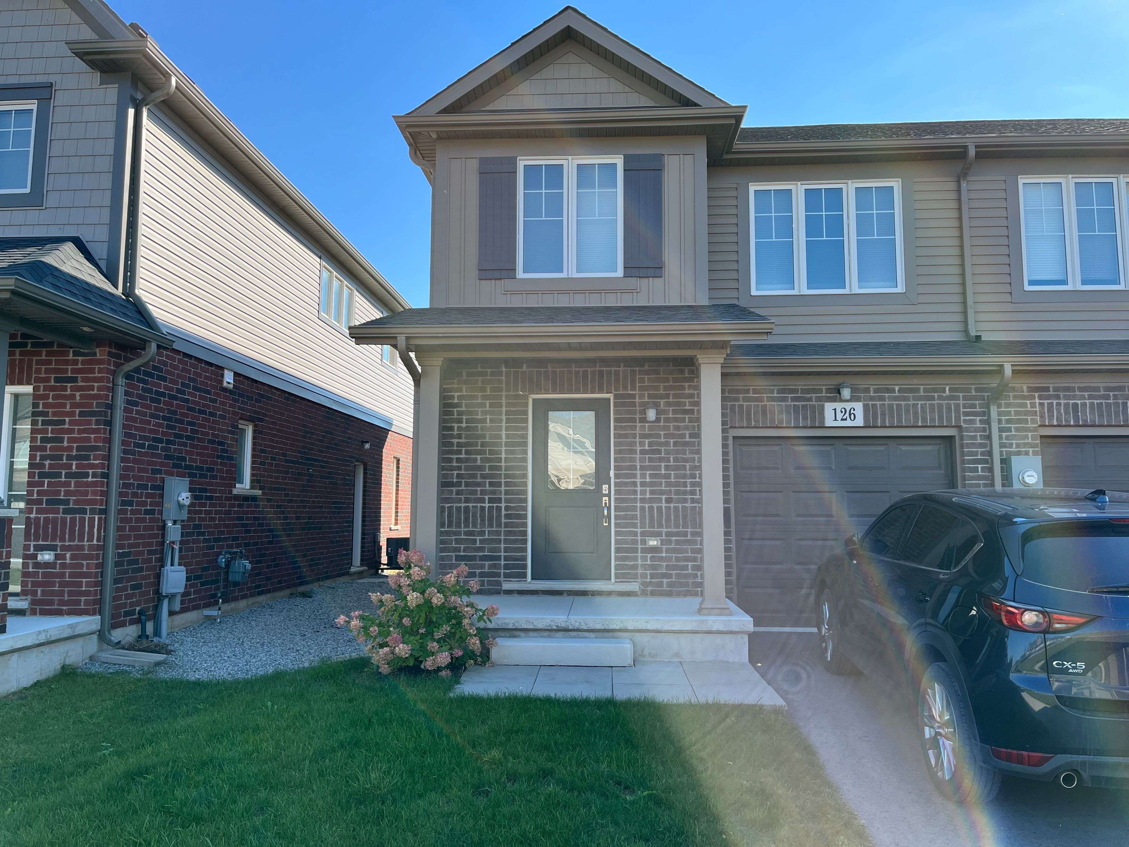 Pelham, ON L0S 1E6,126 Acacia RD