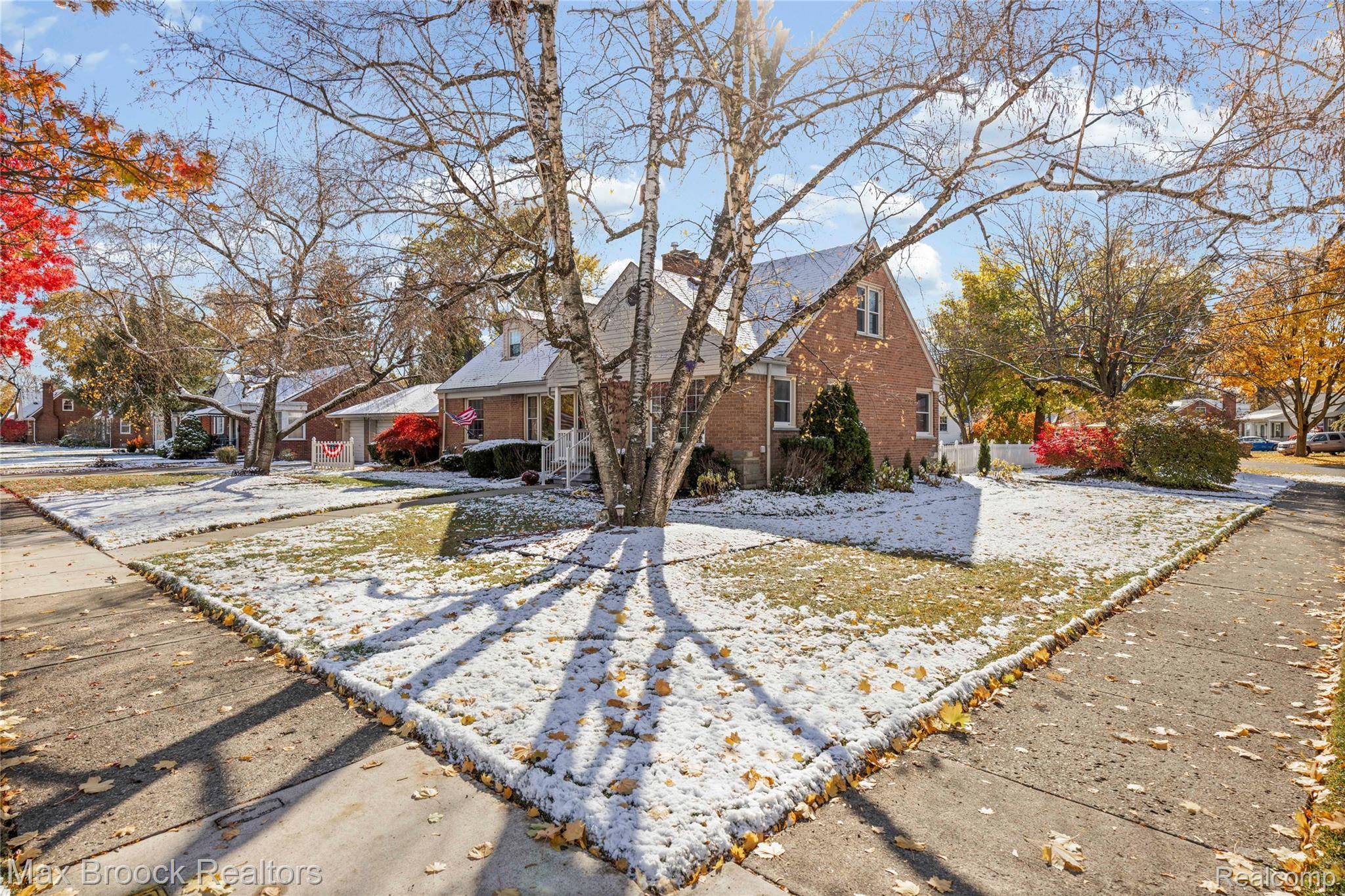 Dearborn, MI 48124,21236 OUTER DRIVE