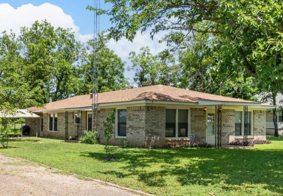 Elm Mott, TX 76640,386 W Main Street