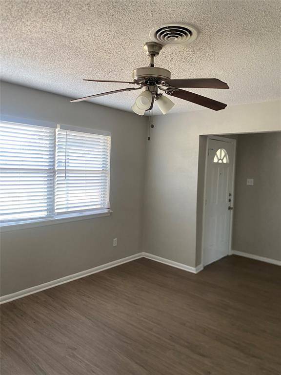 Dallas, TX 75216,4927 Eastgate Circle