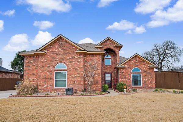 Kennedale, TX 76060,400 winterwood Drive