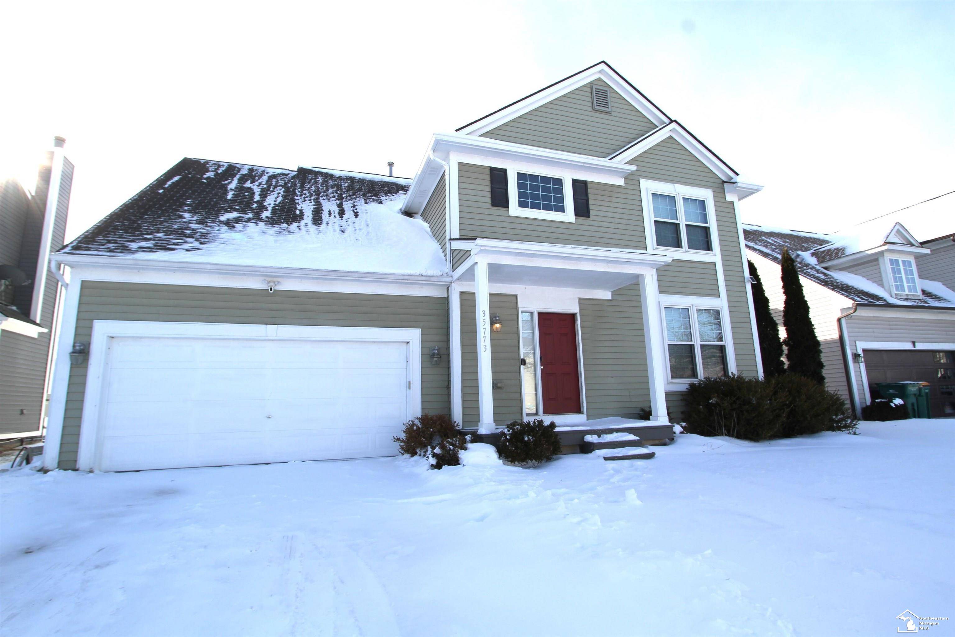 Romulus, MI 48174,35773 Surrey CT