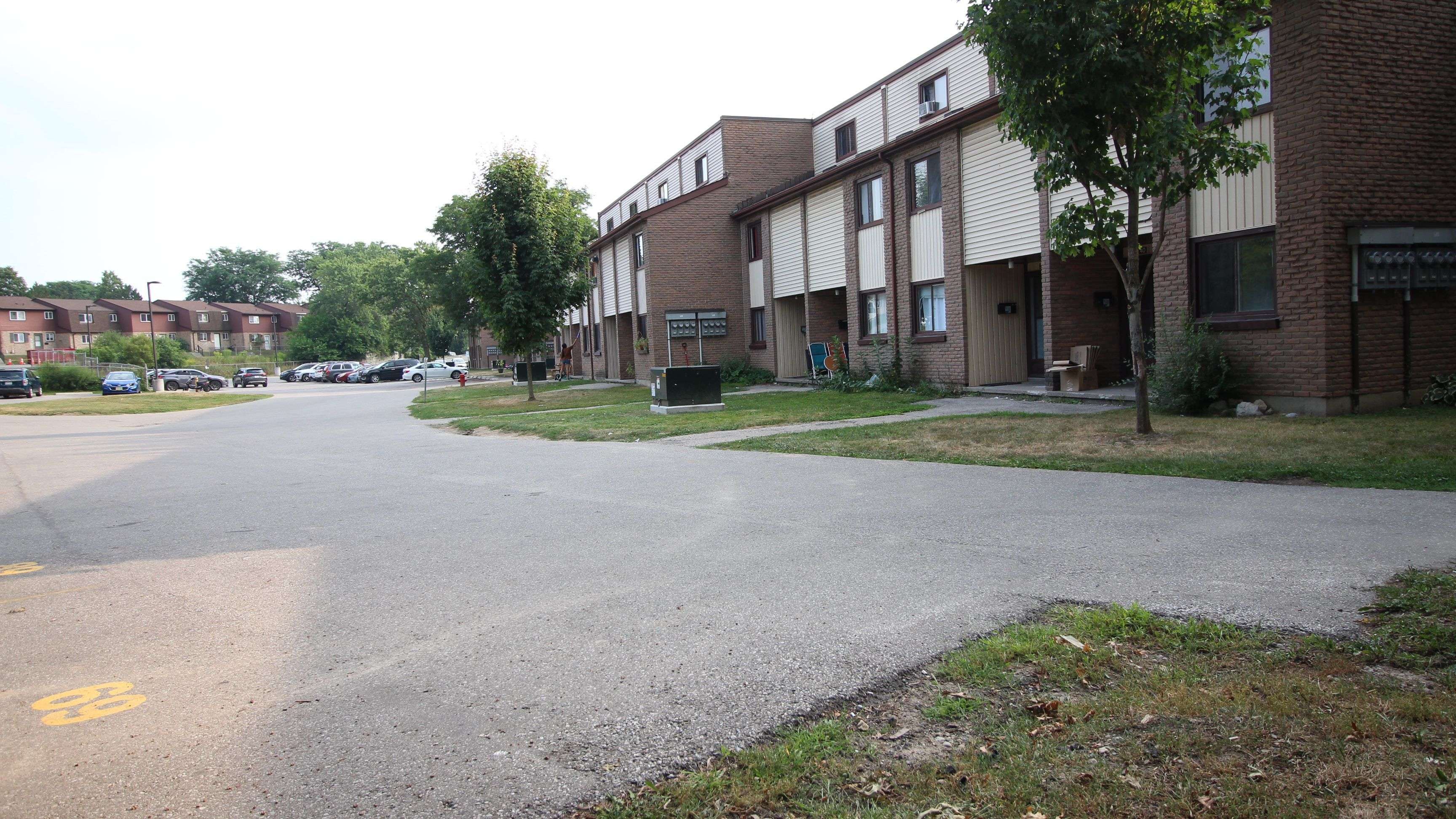 Kitchener, ON N2C 1K7,1200 Courtland AVE #44