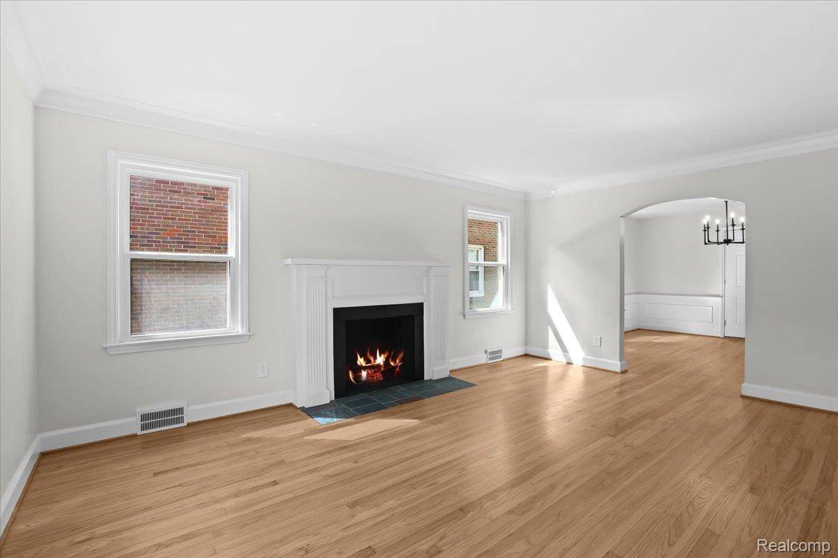 Detroit, MI 48221,17421 Quincy ST