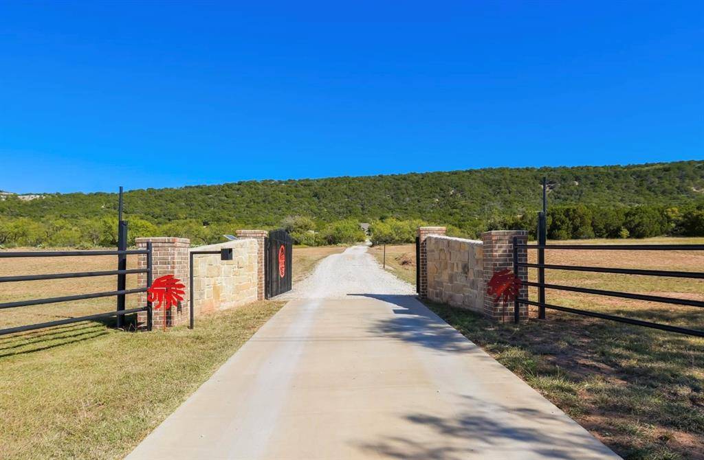 Tuscola, TX 79562,2457 US Highway 83 84