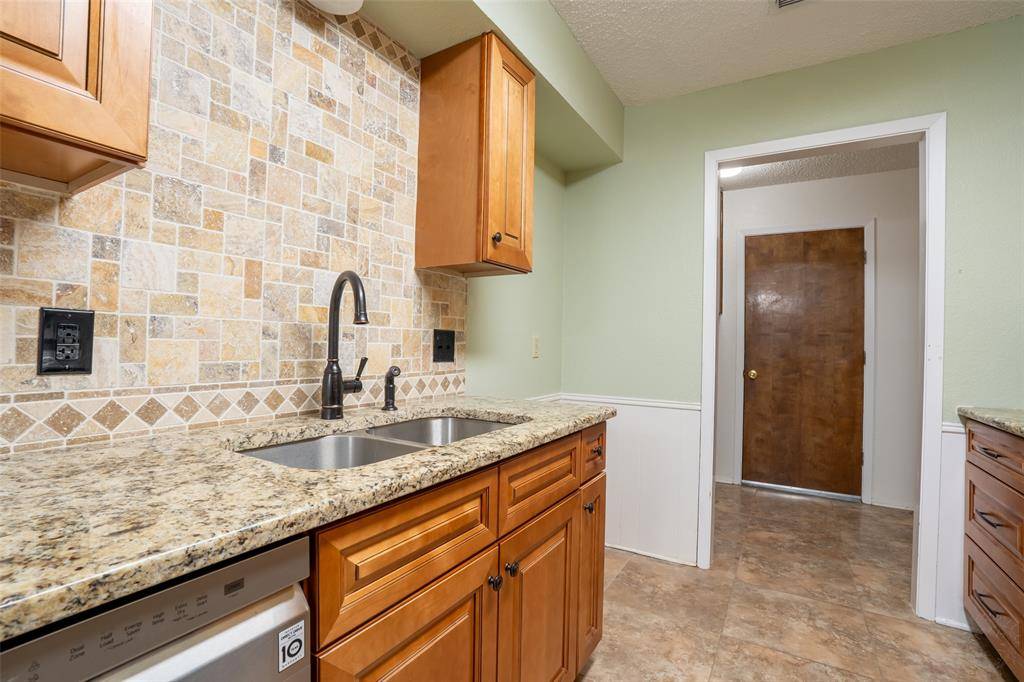 Arlington, TX 76015,4217 W Pleasant Forest Street