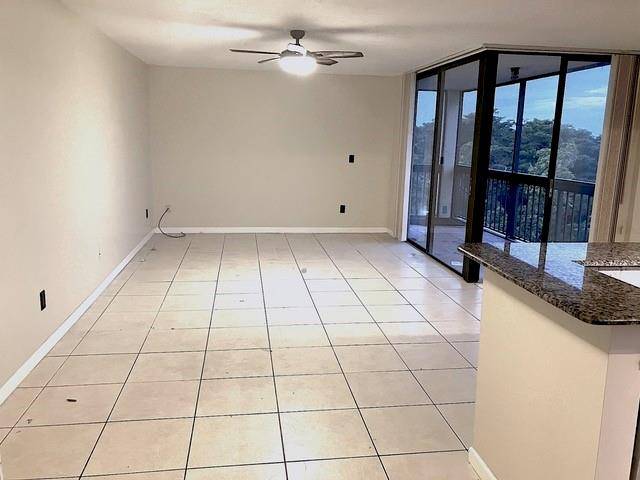Delray Beach, FL 33444,950 Lavers Cir #F-511