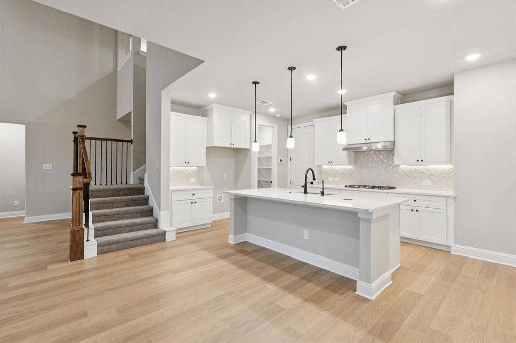 Midlothian, TX 76065,729 Carriage Hill Road