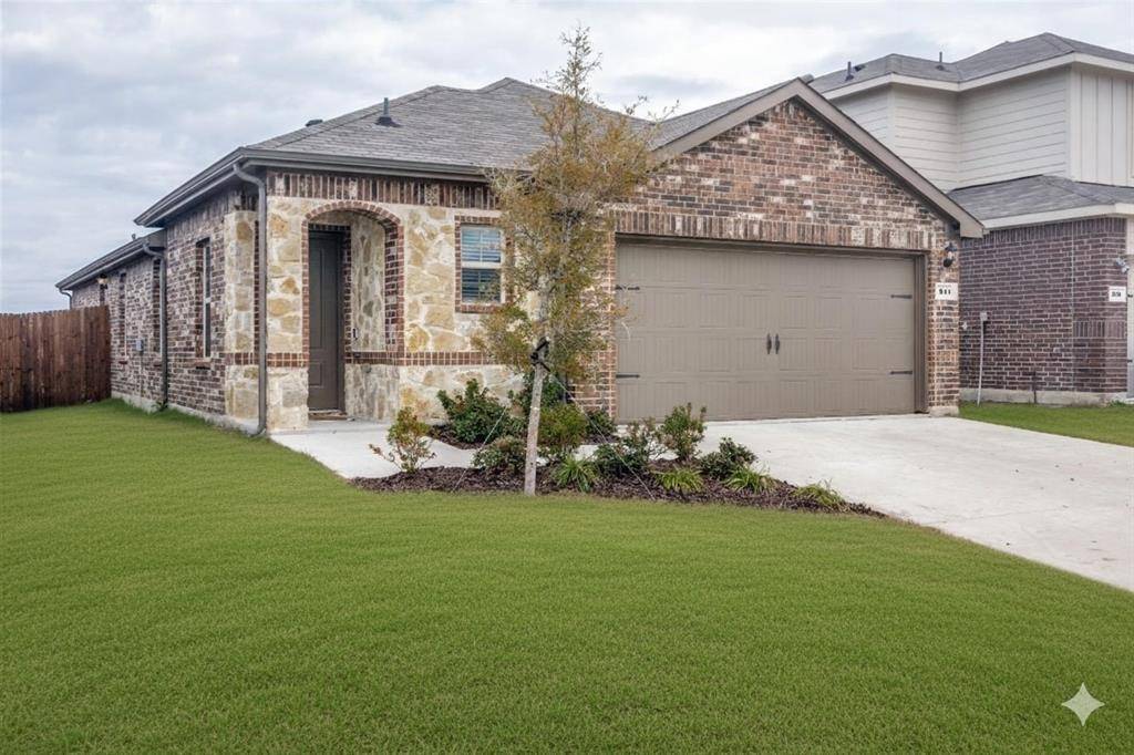 Royse City, TX 75189,911 Hay Loft Lane