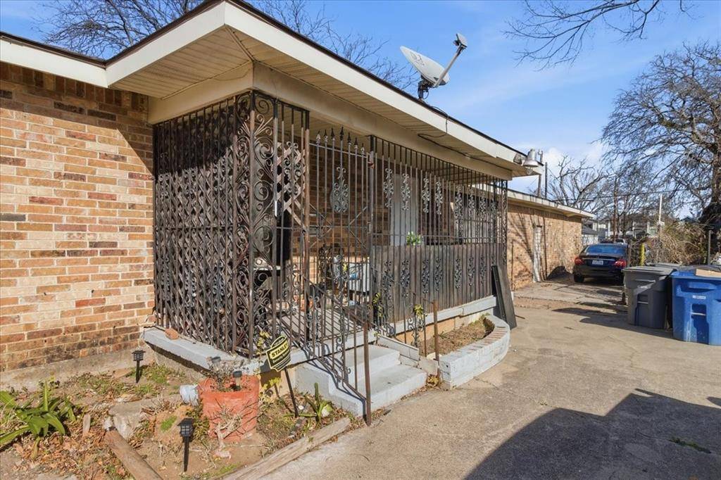 Dallas, TX 75212,3418 Chihuahua Avenue