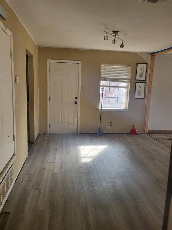 Paris, TX 75460,2135 40th Street SE