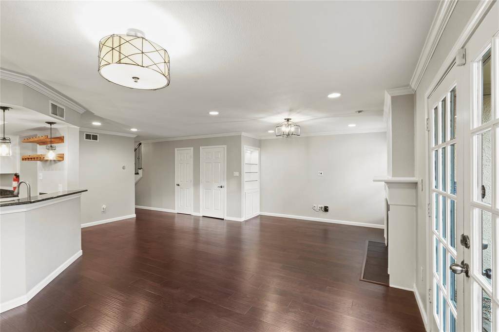 Dallas, TX 75243,9440 Timberleaf Drive