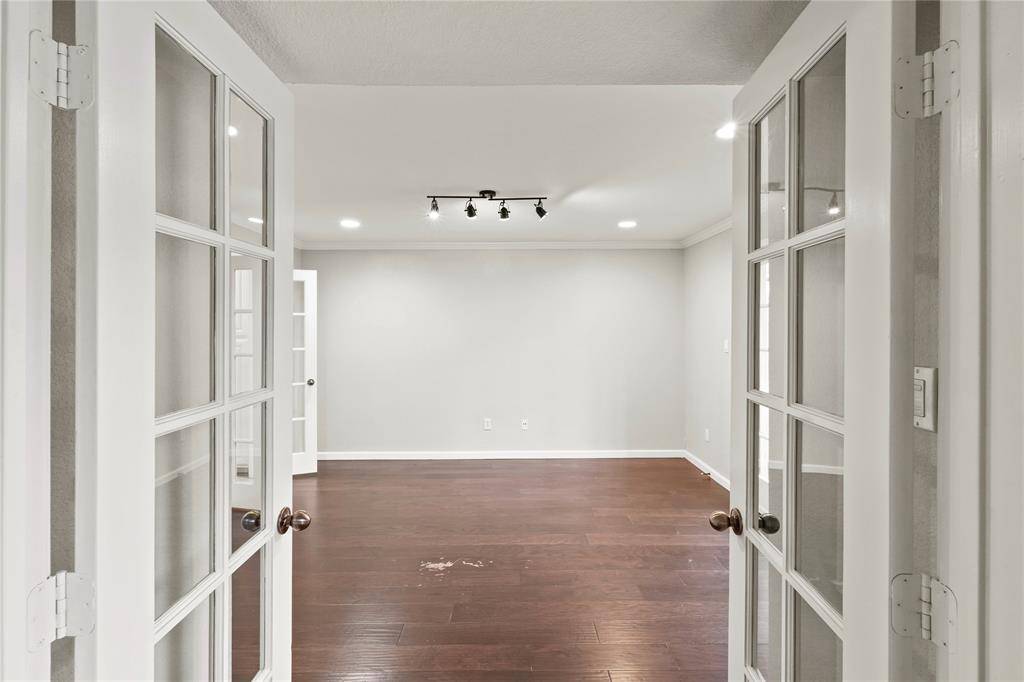 Dallas, TX 75243,9440 Timberleaf Drive