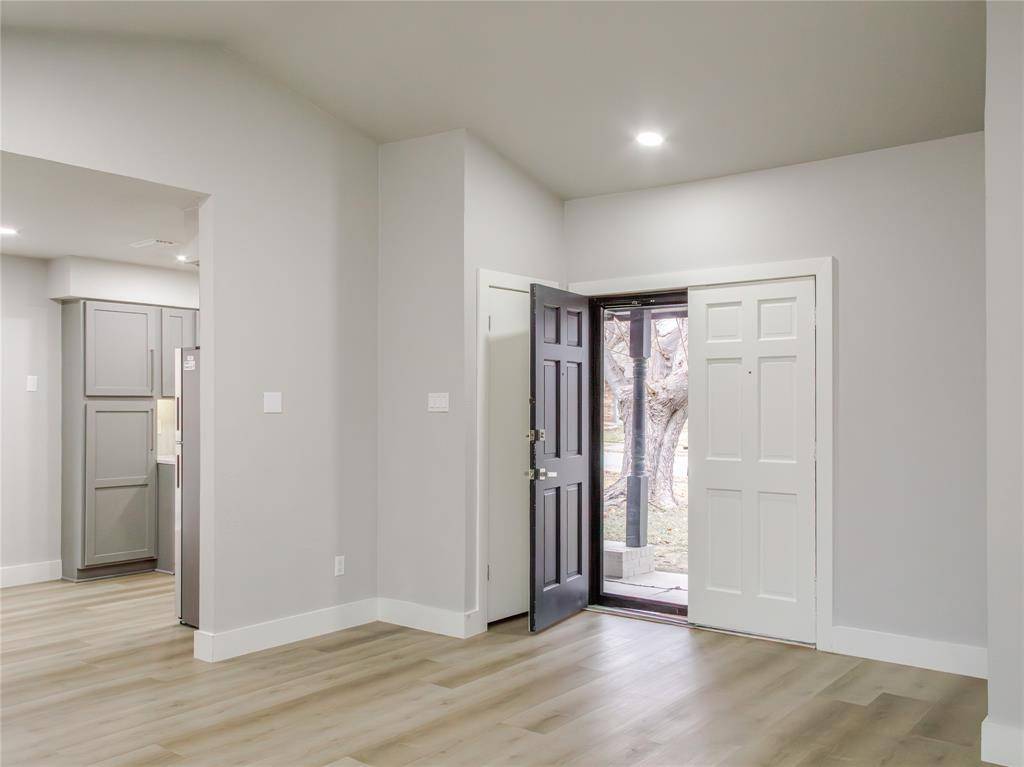 Garland, TX 75040,2025 Glencrest Lane