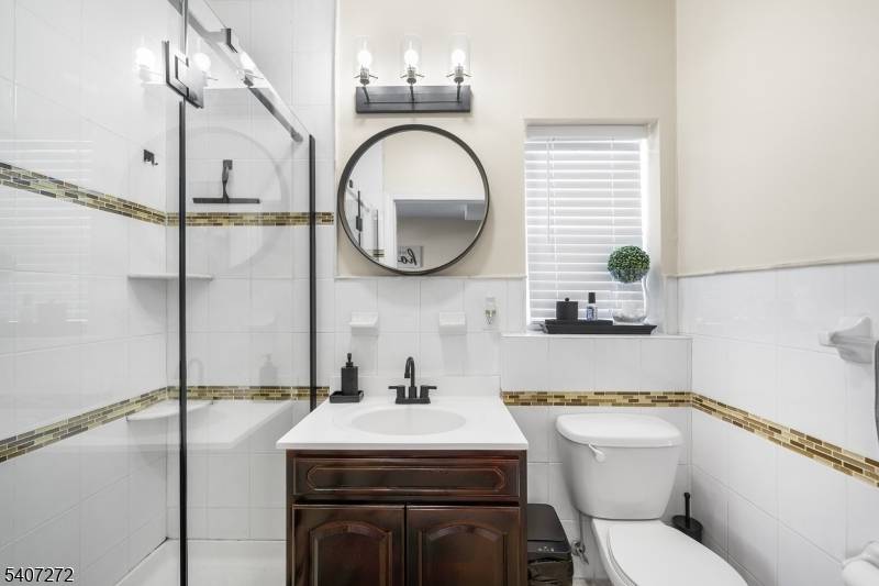 Elizabeth City, NJ 07208,221 Westfield Ave