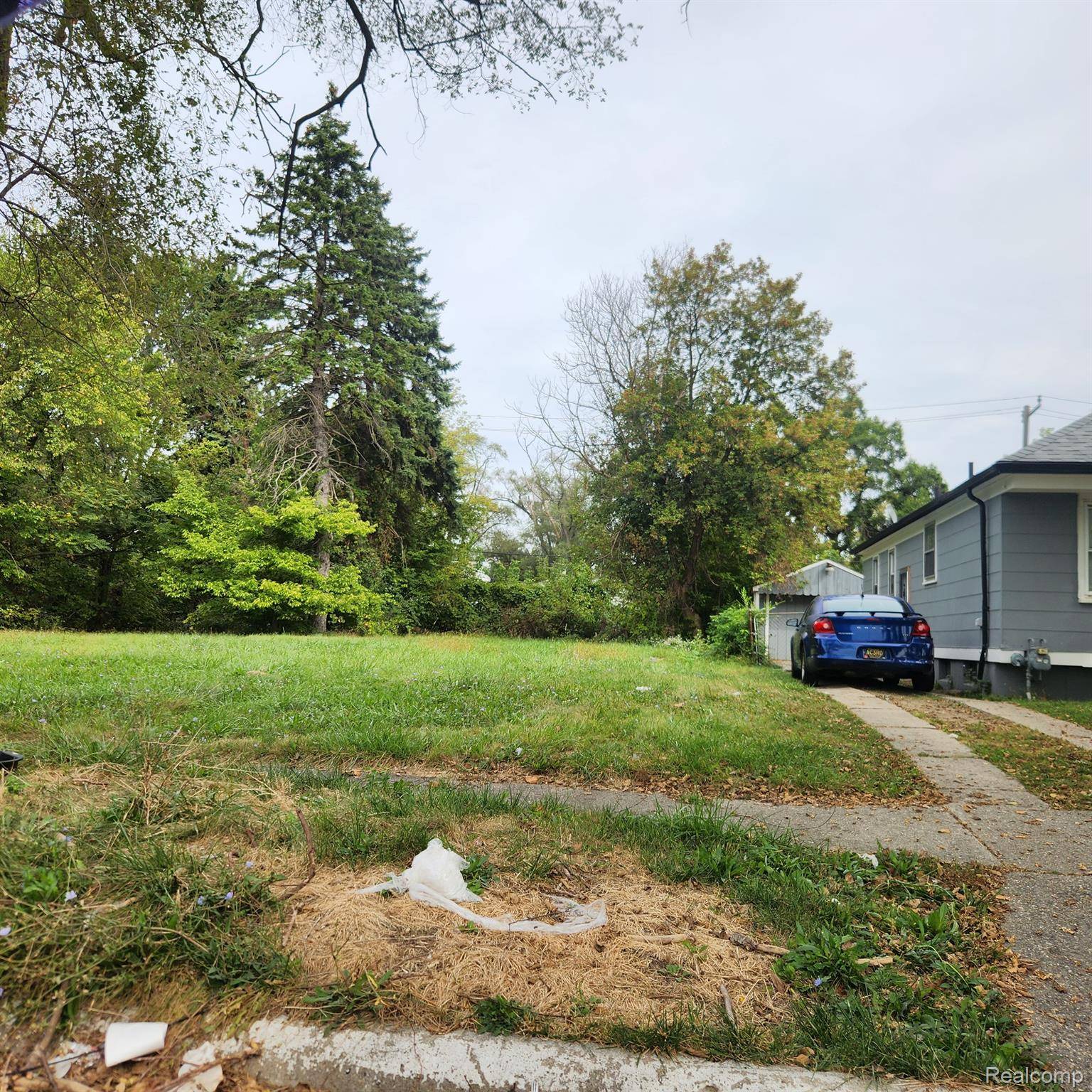 10086 ROSEMONT AVE, Detroit, MI 48228