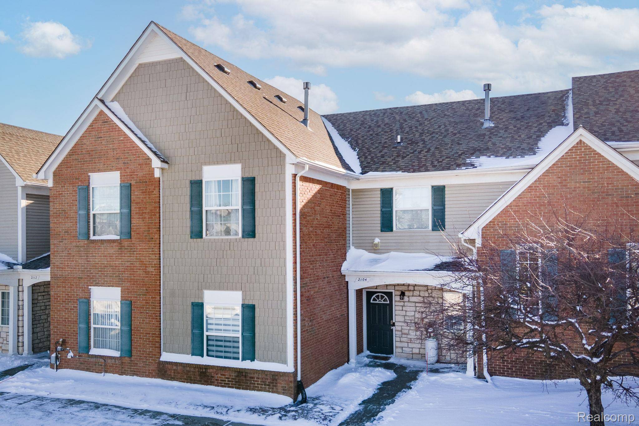 Shelby Twp, MI 48316,2104 Monarch DR