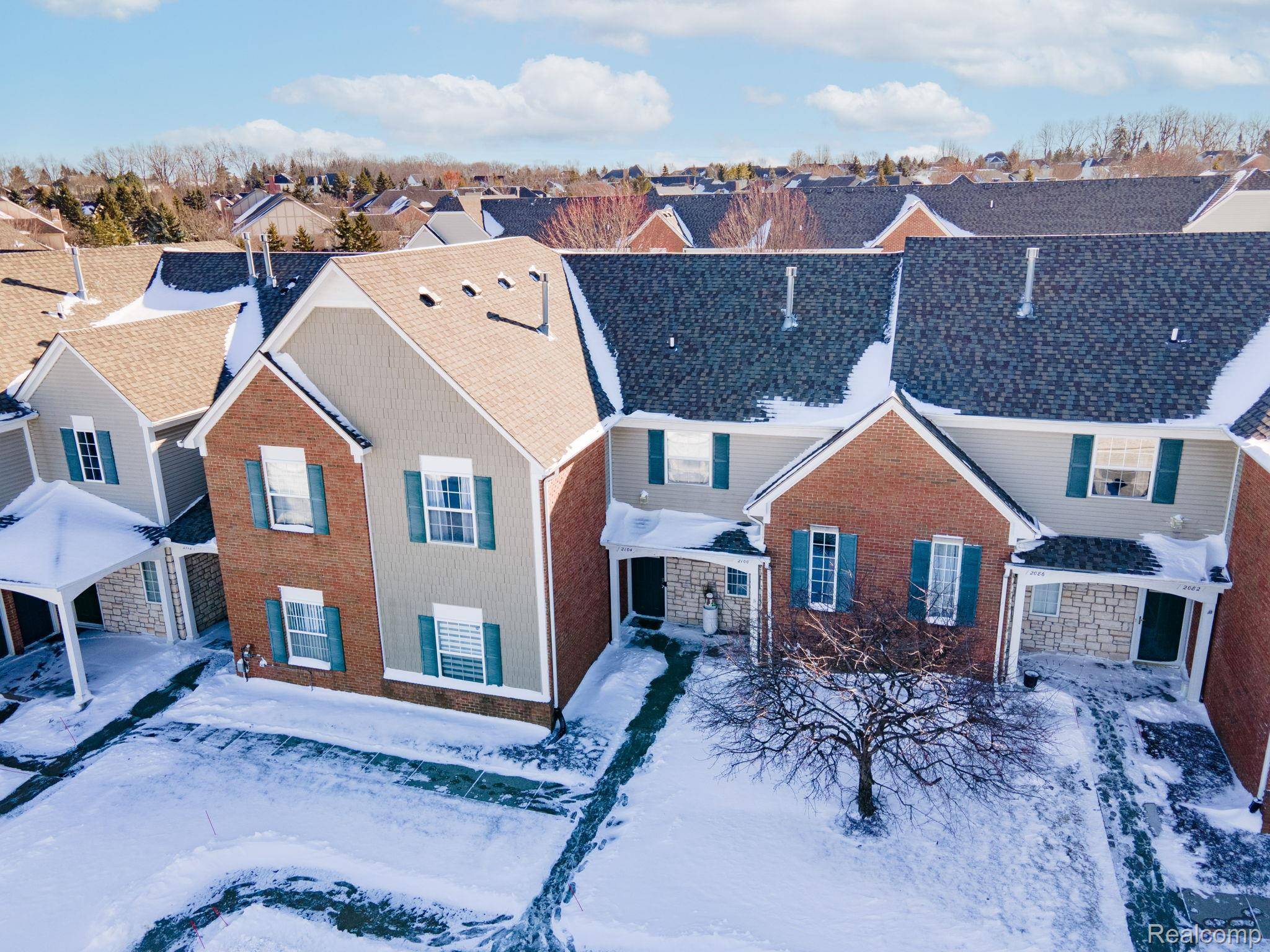 Shelby Twp, MI 48316,2104 Monarch DR