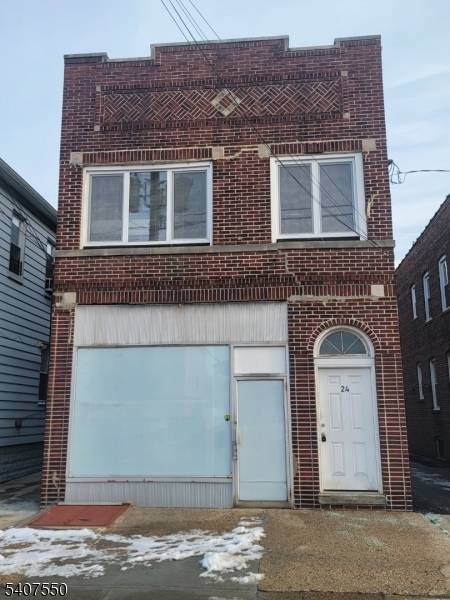 Linden City, NJ 07036,24 E Price St