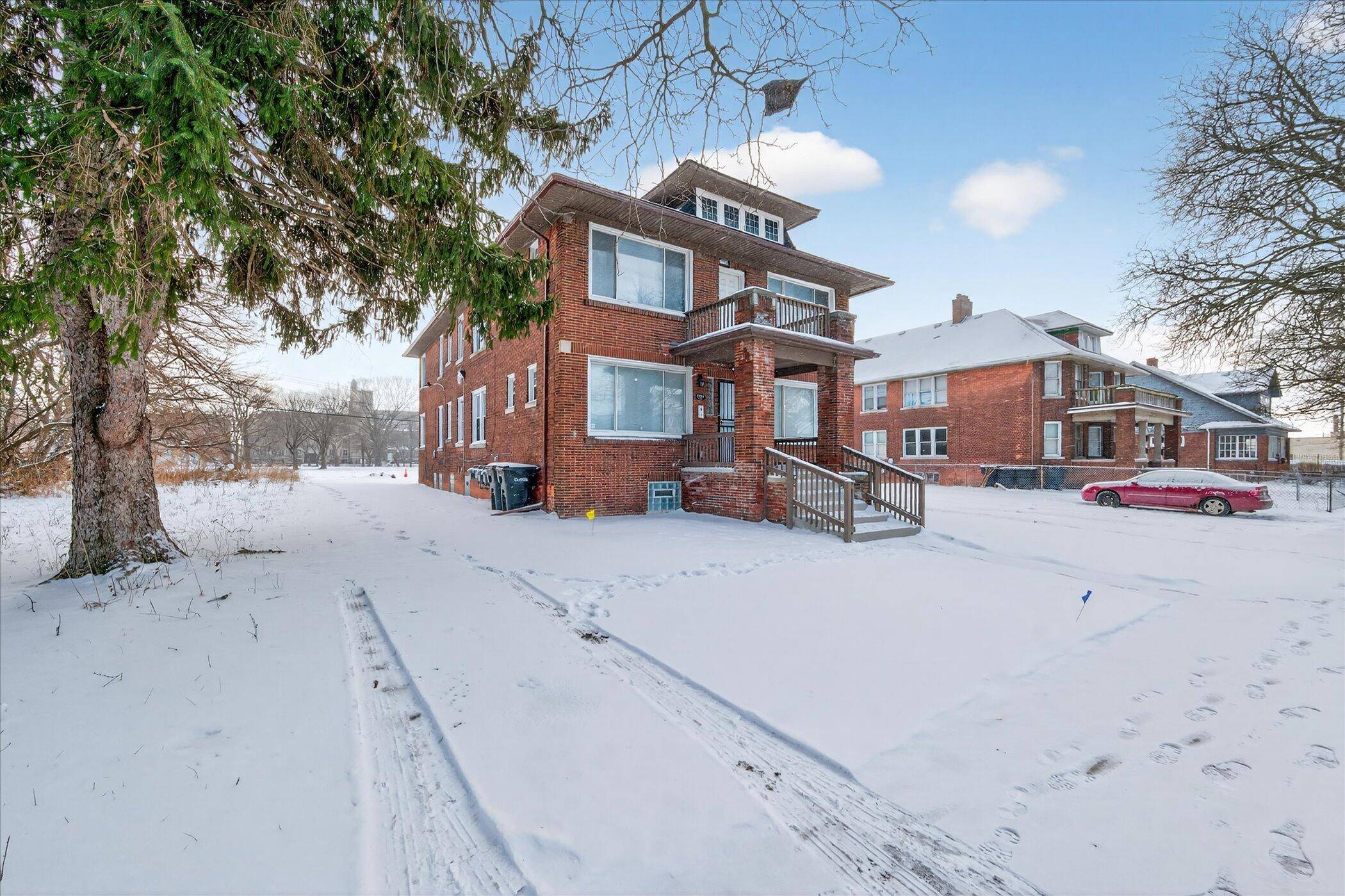 Detroit, MI 48204,9702 Dundee ST