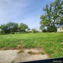 26165 W OUTER DR, Detroit, MI 48217