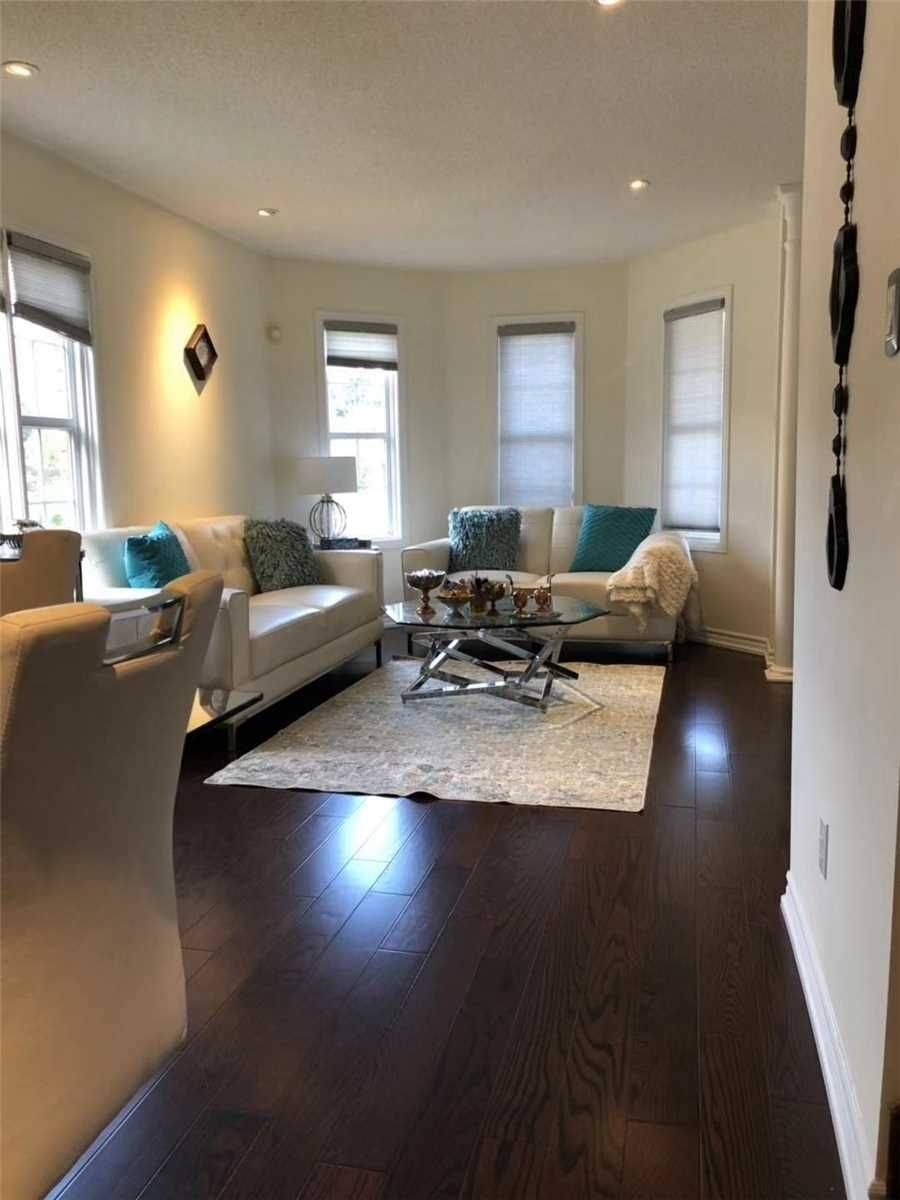 Richmond Hill, ON L4B 4E2,56 Ellesmere ST