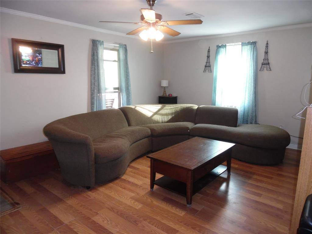 Weatherford, TX 76086,1307 N Elm Street