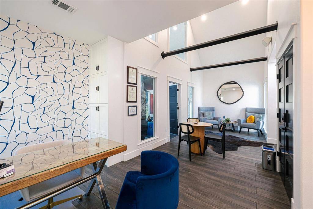 Austin, TX 78741,2430 Cromwell Circle #408