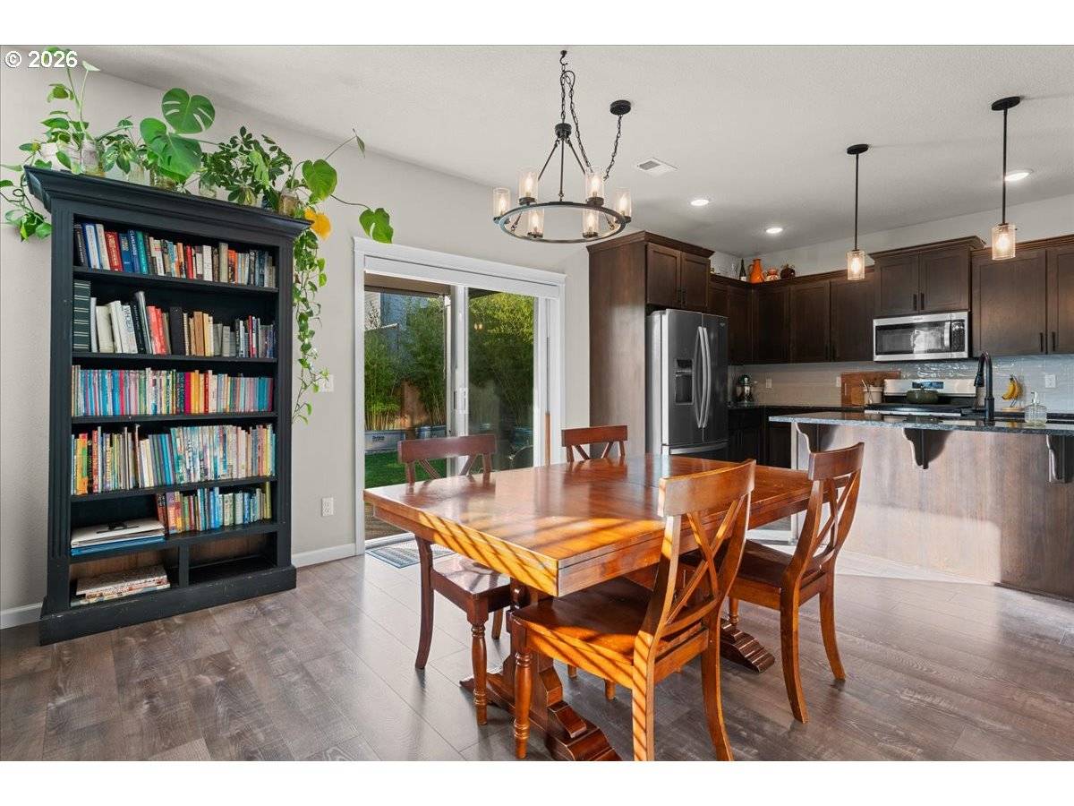 St Helens, OR 97051,59551 EMERALD LOOP