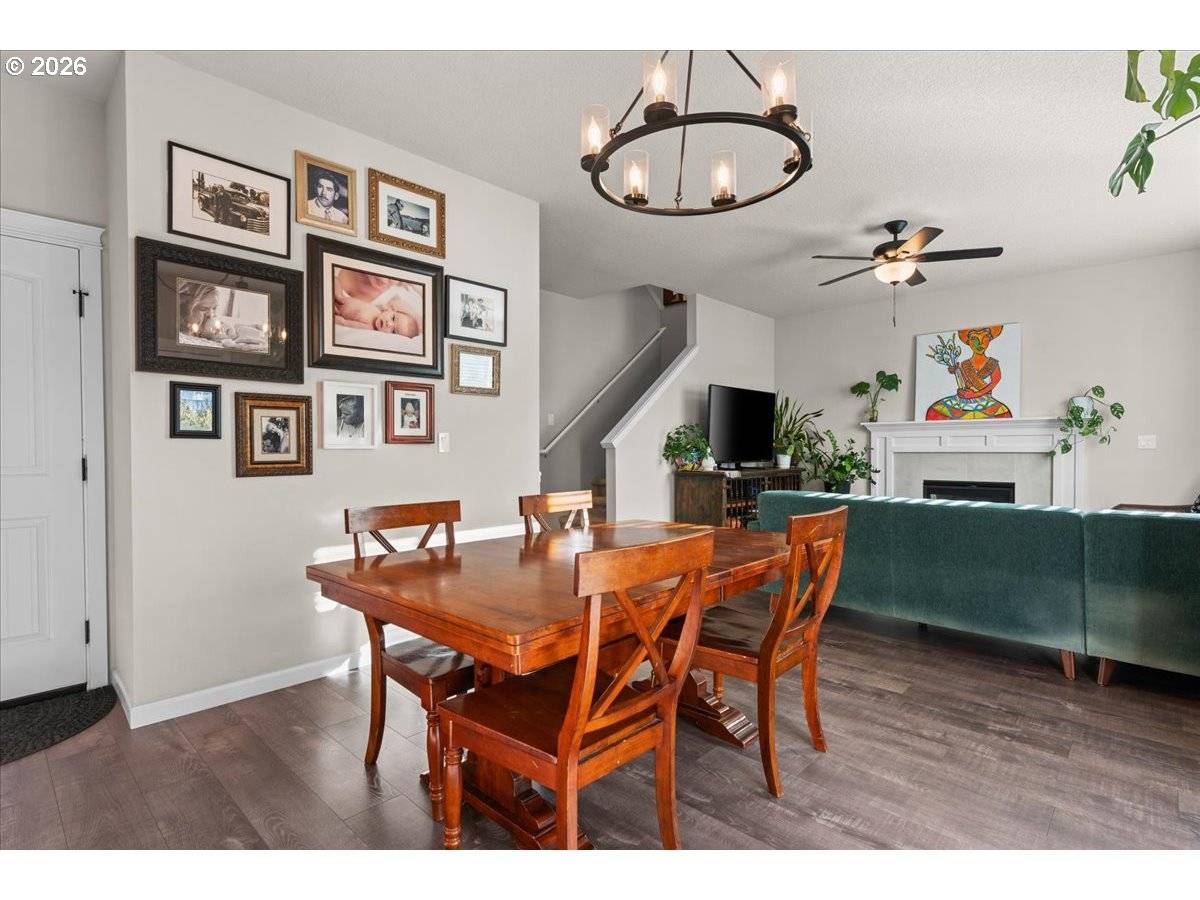 St Helens, OR 97051,59551 EMERALD LOOP