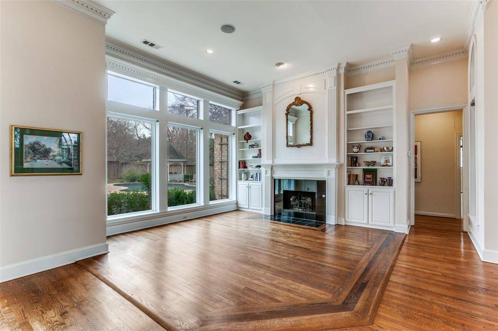 Dallas, TX 75240,13920 Hillcrest Road