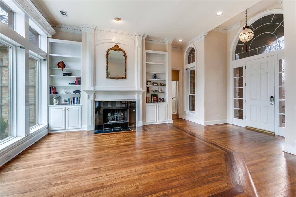 Dallas, TX 75240,13920 Hillcrest Road