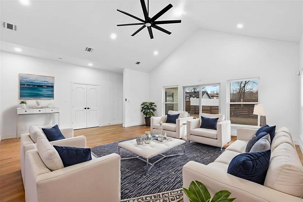 Dallas, TX 75212,1812 Muncie Avenue