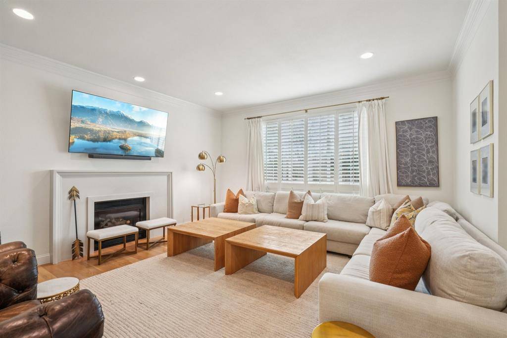 Arlington, TX 76013,4037 Appian Way