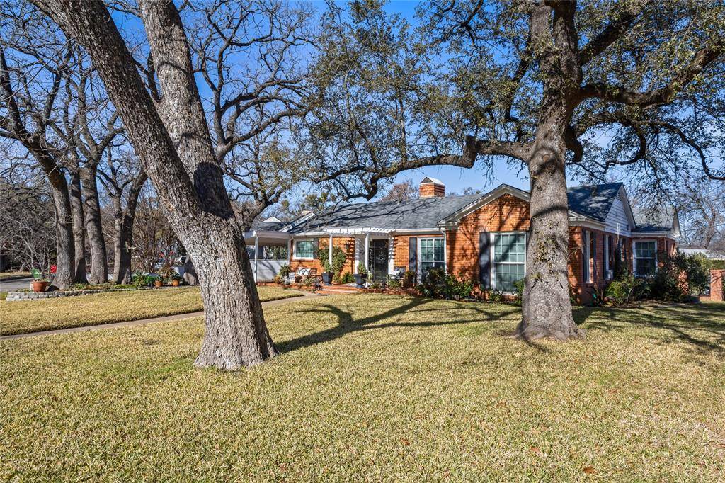 Fort Worth, TX 76111,1415 Bluebonnet Drive