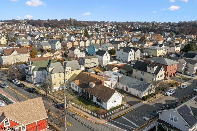 Wallington Boro, NJ 07057,84 Locust Ave