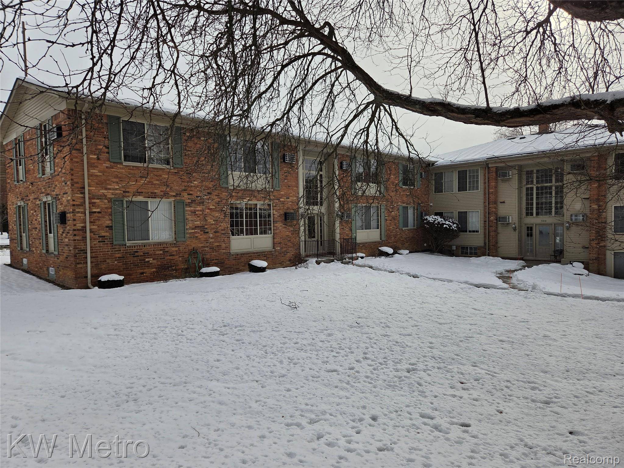 Rochester, MI 48307,500 Romeo RD #122